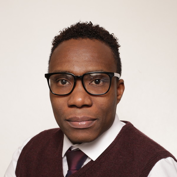 Moussa - Prof de langages informatiques - Paris 15e