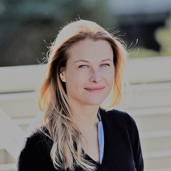 Olga Ingrid - Prof d'économie - Vincennes