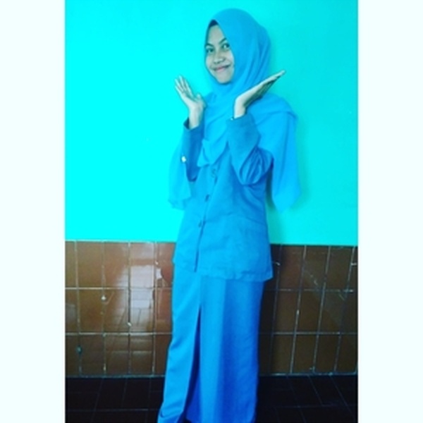 Rina - Guru bahasa inggris - Pelabuhan Ratu