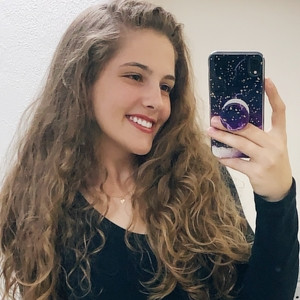 Amanda - Professor de matemática - Erechim