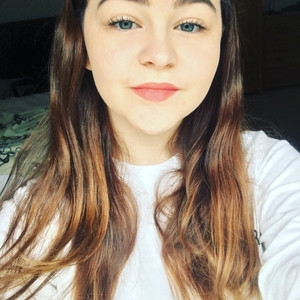 Lauren - Art and design tutor - Bournemouth