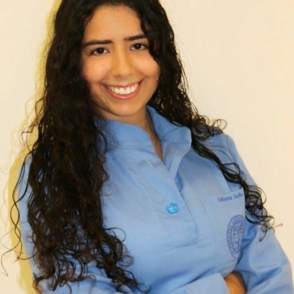 Débora - Professor de ciências naturais - Oliveira do Bairro