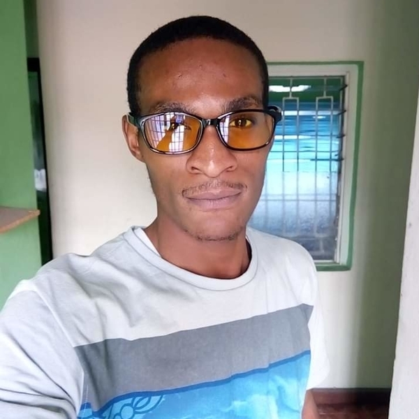 Bryan - Graphic design tutor - Alagbado