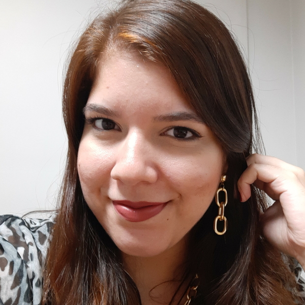 Amanda - Prof de inglês - Jardim América