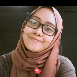 Maya Santika - Guru fotografi - Ciomas