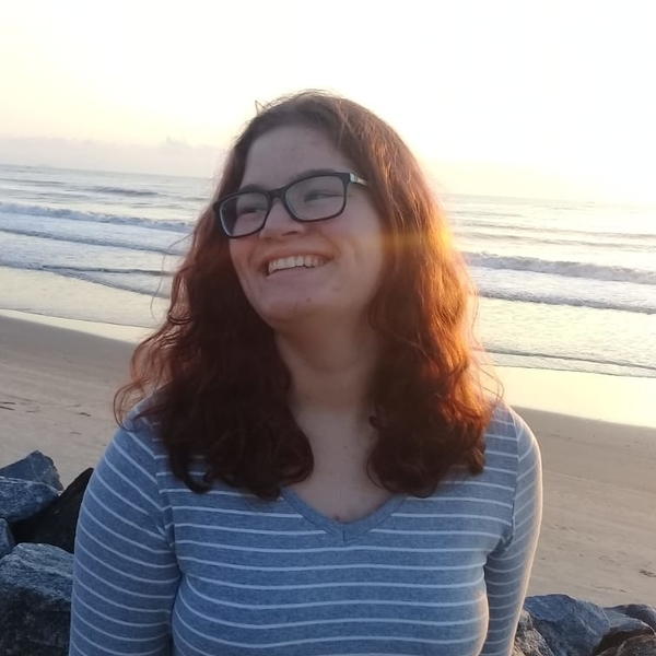 Laura - Professor de matemática - Colombo