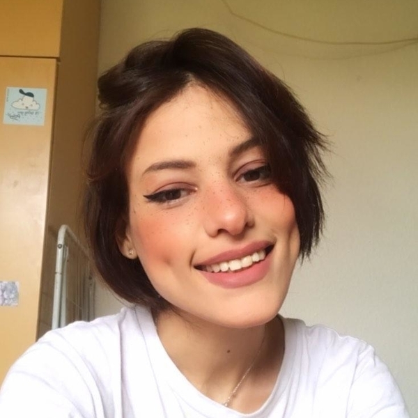 Sara - Prof d'anglais - Lunel