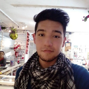 Daniel Alejandro - prof de Español y Literatura - Bogotá