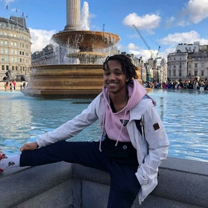 Elliott - Prof de maths - Quévy