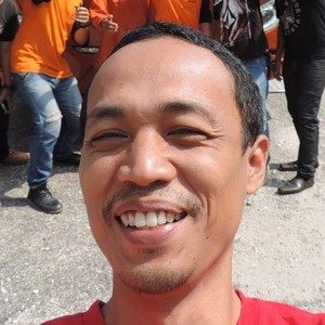Hendro - Guru ilmu komputer dasar - Kecamatan Sail