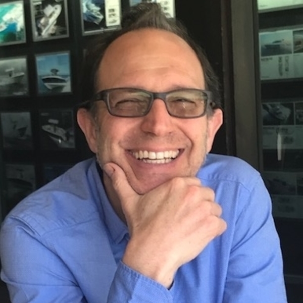 Neil - Graphisme tutor - Avalon Beach