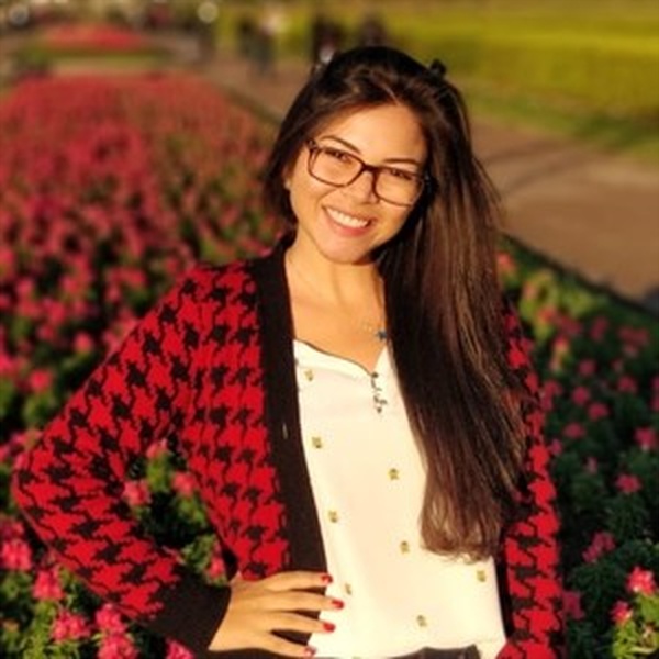 Raiane - Professor de biologia - Braga