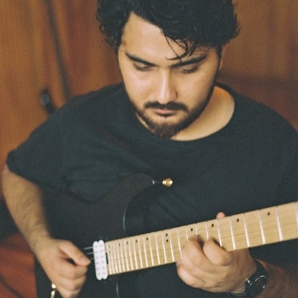 Semih Kenan - Gitar öğretmeni - Bursa