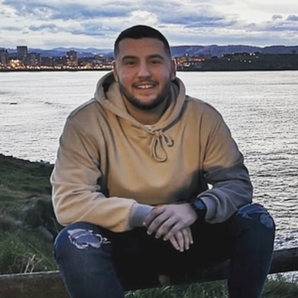 Héctor - Entrenador personal - Gijón