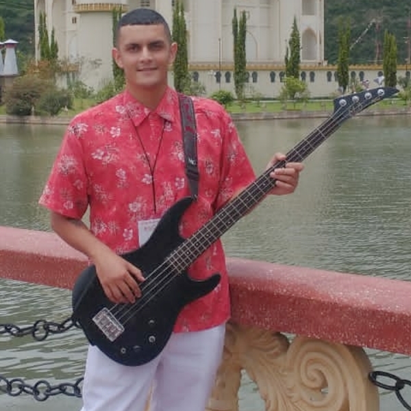 Nicolas - Profe de guitarra - Vijes