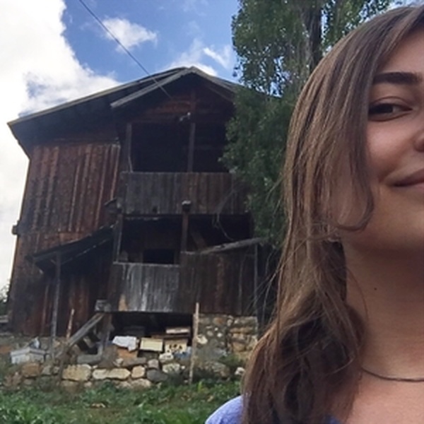 Özge - İngilizce öğretmeni - Balıkesir