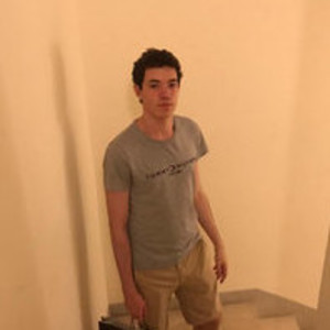 Calvin - Economics tutor - London