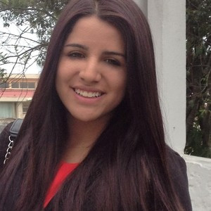 Camila - Profesor de lenguaje y comunicación - Bogotá