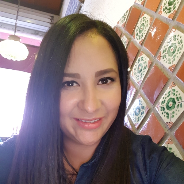 Cristina - Profesor de álgebra - CDMX