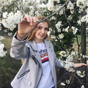Raluca - Insegnante di dopo scuola - Capriate San Gervasio