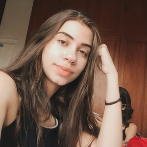 Anna - Professor de biologia - Uberlândia