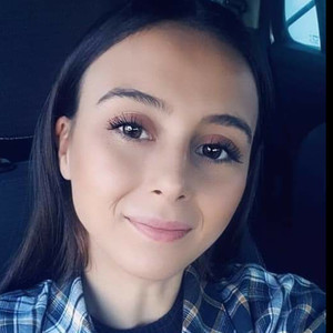 Merve - Dilbilgisi öğretmeni - 