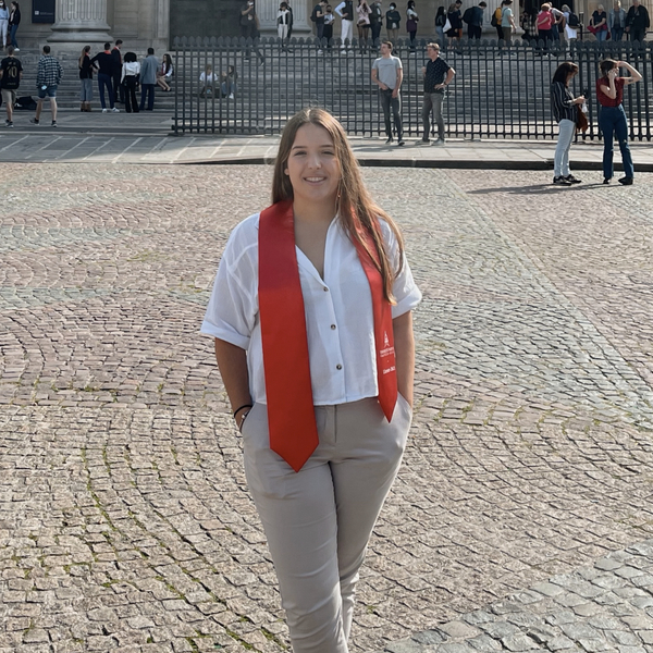 Anais - Prof de montage vidéo - Paris