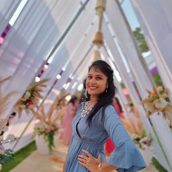 Gitesha - Biology tutor - Vapi