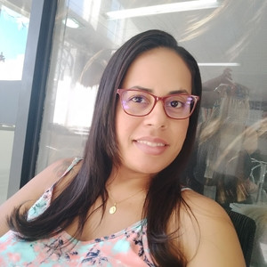 Simone - Professor de português - Cabo Frio