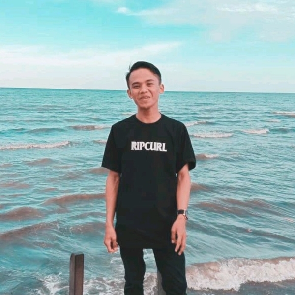Arif Putra - Guru bahasa inggris - Banggae Timur
