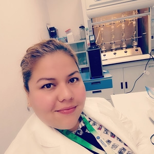 Mei Ling - Profe de química - Nuevo León