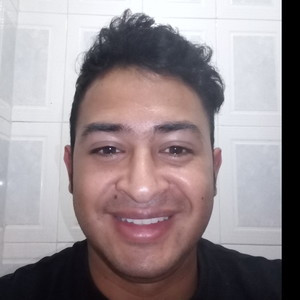 Luis - Profesor de física - Bogotá