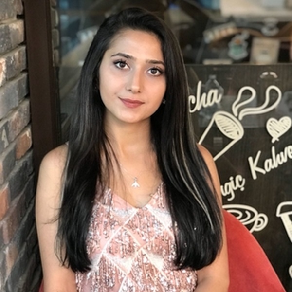 Ayşe - İngilizce öğretmeni - Osmaniye