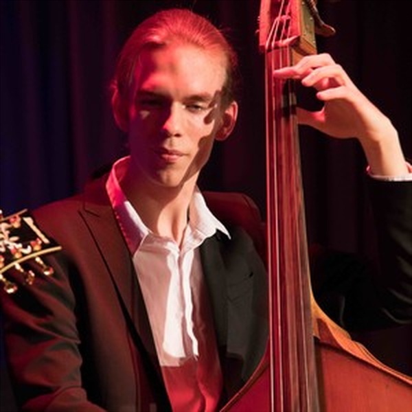 Pascal - Lehrkraft für Bass - Berlin