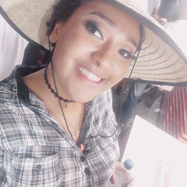 Danielle - Professor de Biologia - Vila Bancaria