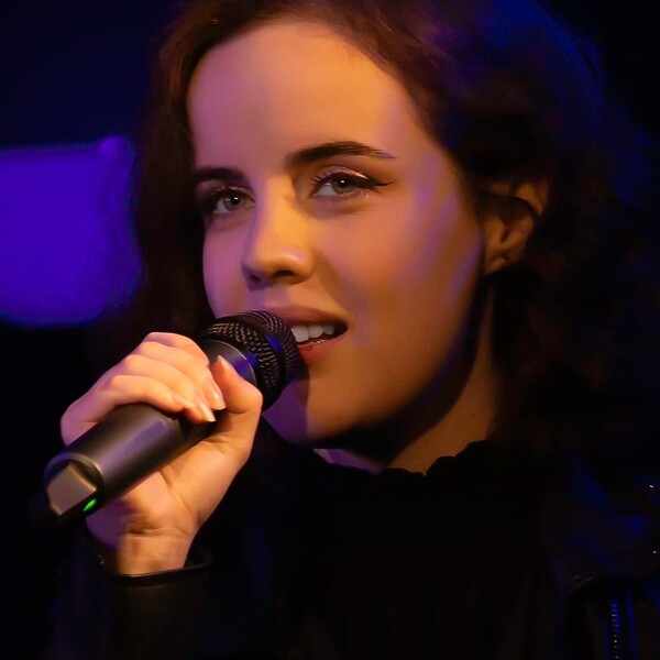 Héloïse - Prof de chant - Namur