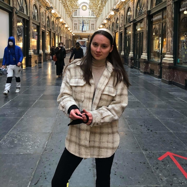 Salomé - Prof de physique - Seraing