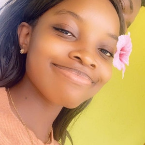 Wendy - Make-up tutor - Lagos
