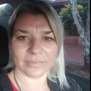 Carla - Profesor educación cívica - Garupá