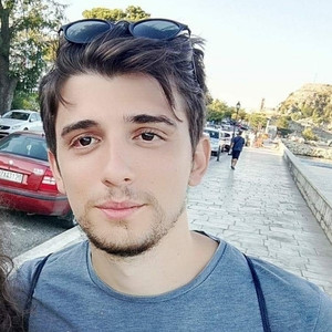 Andrea - Insegnante di aiuto compiti - Roma