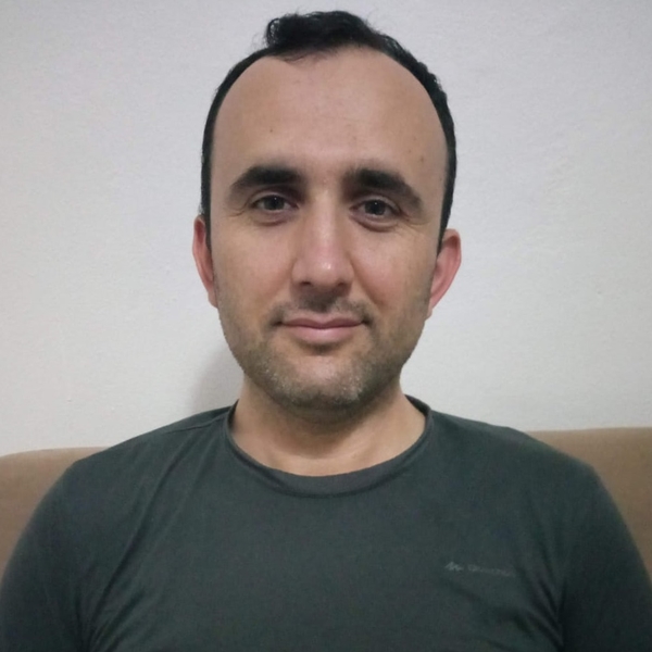 İsmet - Fransızca öğretmeni - 
