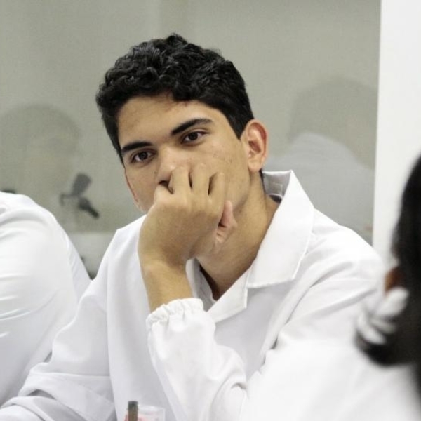 Welington - Professor de química - Vilas Neves