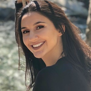 Gizem - Türk dili ve edebiyatı öğretmeni - Bursa