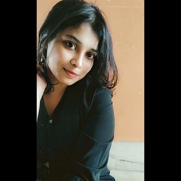 Tanaya - Computer programming tutor - Chinsurah