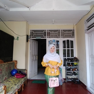 Putri - Guru cara merawat bayi baru - Kecamatan Kuranji