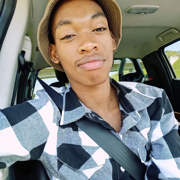 Minenhle - Maths tutor - Mtubatuba