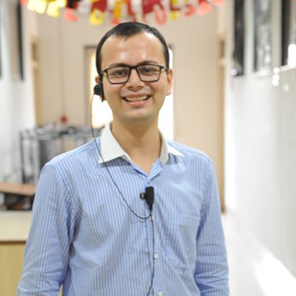 Safdar - Physics teacher - Mumbai