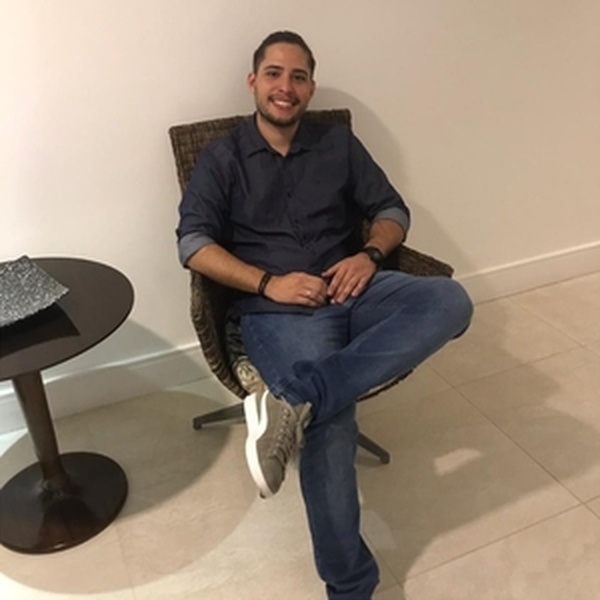 Alexandre - Prof de engenharia civil - Embaré