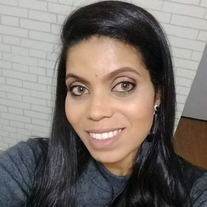 Roberta - Prof de auxílio para alunos com autismo - Lourdes