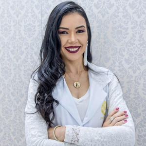 Flávia - Prof de estética - Lourdes